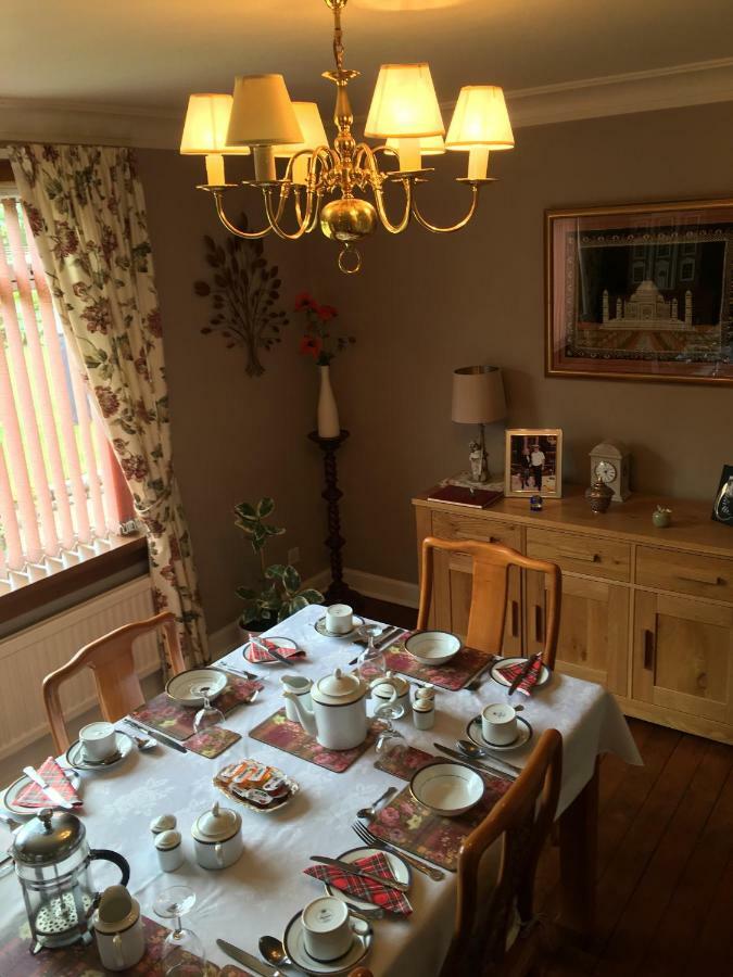 פורפאר Rose Villa Bed And Breakfast מראה חיצוני תמונה